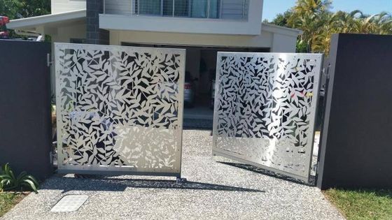 Vertical Swing Aluminium Profile Gates Exterior Anti Corrosion
