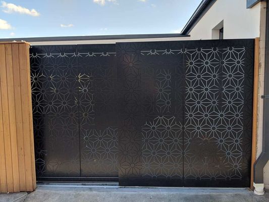 House Outdoor Aluminum Privacy Fence Lightweight Fireproof ISO9001